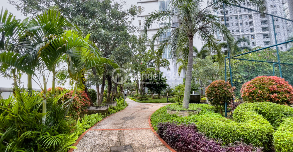 Jogging Track - Season City Apartment