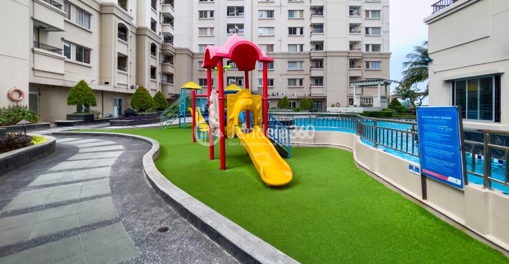 Outdoor Playground - Mediterania Marina Ancol Apartment