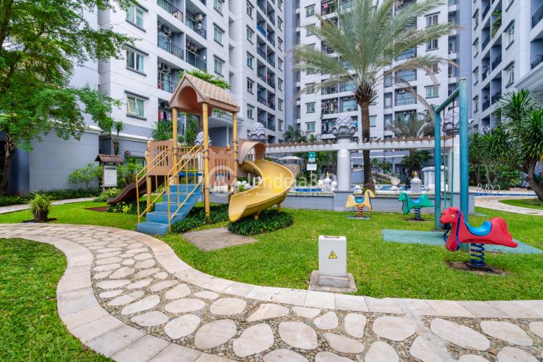 Outdoor Playground - MOI City Home