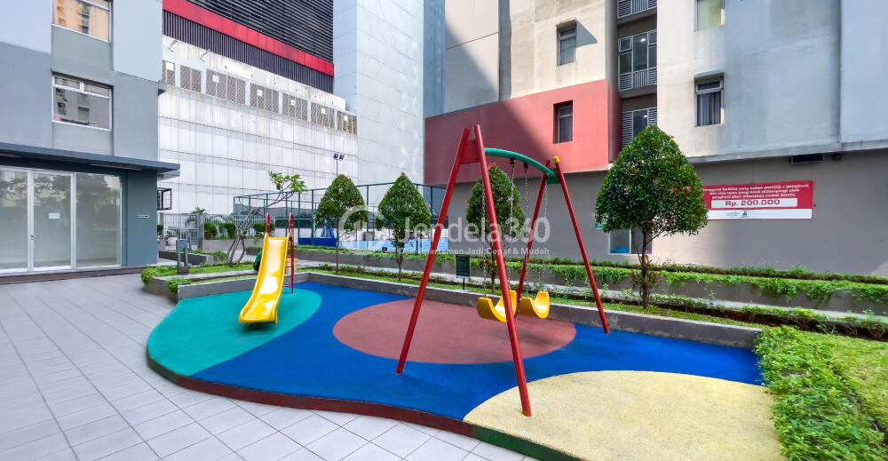 Outdoor Playground - Green Bay Pluit Apartment