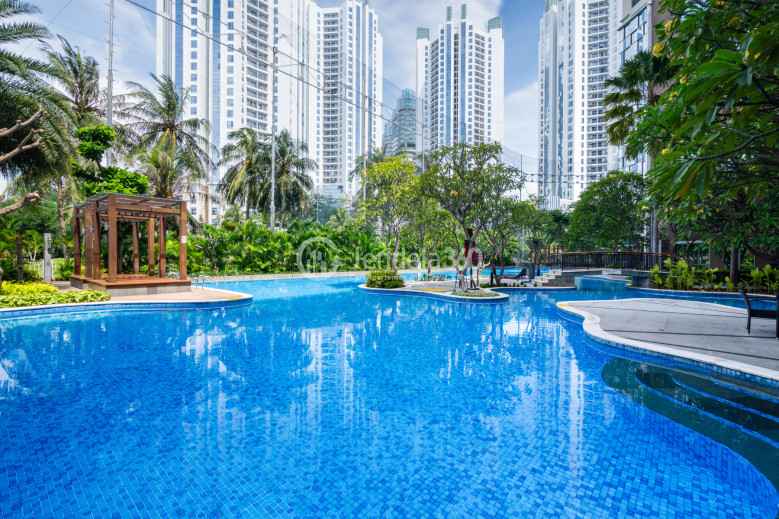 Swimming Pool - The Mansion Kemayoran Bougenville