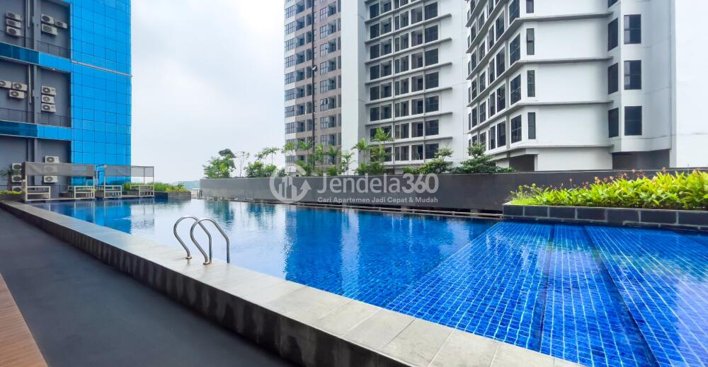 Swimming Pool - Roseville SOHO & Suites