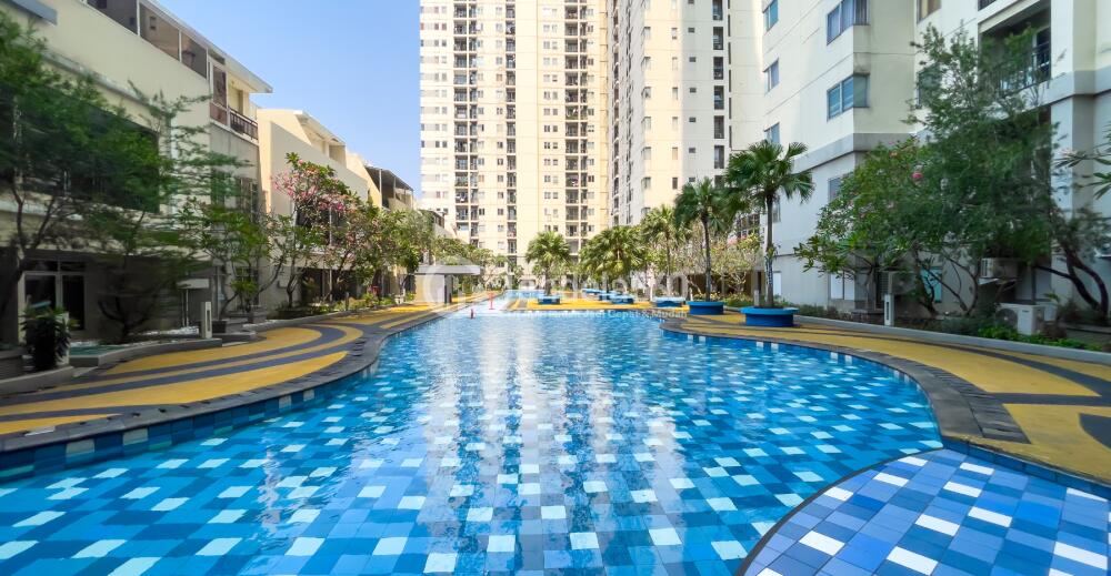 Swimming Pool - Maple Park Apartment