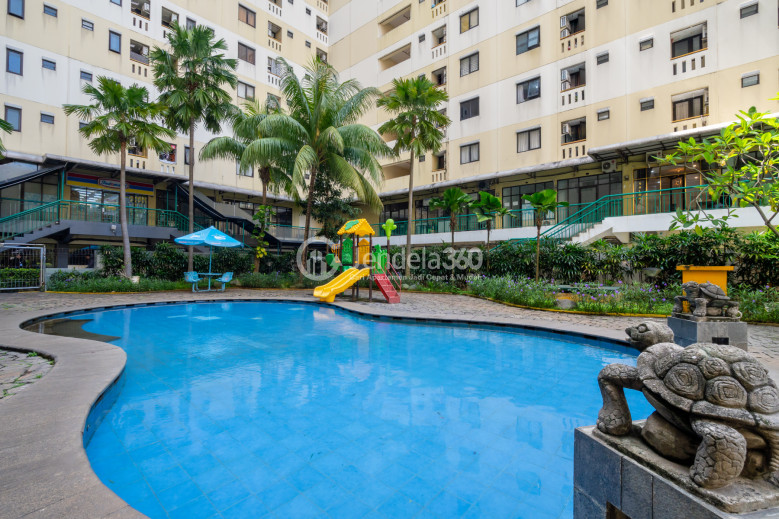 Swimming Pool - Kebagusan City Apartment