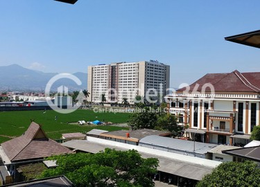 View Mountain - Emerald Tower Apartment
