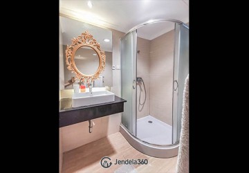Bathroom 3BR Apartment with City View at Sudirman Tower Condominium