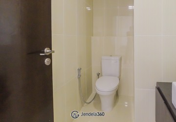 Bathroom Spotless Studio Apartment High Floor with City View at Neo Soho Residence