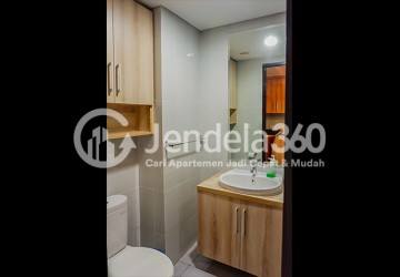 Bathroom Compact Studio Apartment at Casa De Parco Apartment Low Floor