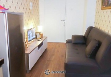 Living Room Modern 1BR Apartment Middle Floor with swimming pool View at Bassura City Apartment