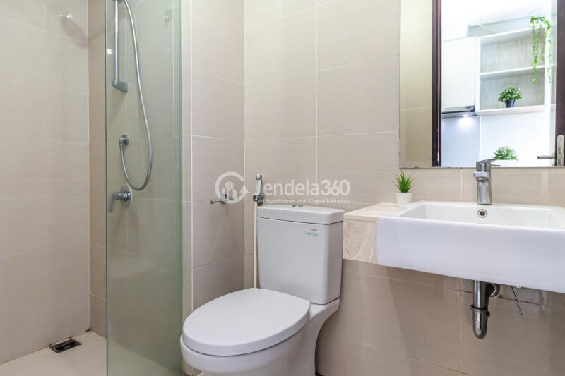 Bathroom Puri Mansion  Studio Fully Furnished