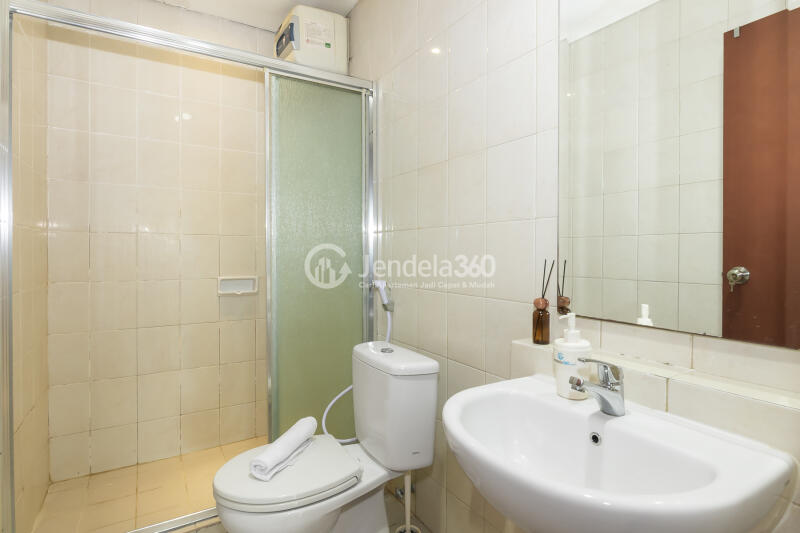 Bathroom Thamrin Residence Apartment 2BR Executive City Home View City