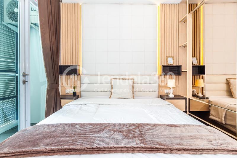 Bedroom Comfortable Studio Apartment at Puri Orchard Apartment Tower Cedar Heights A