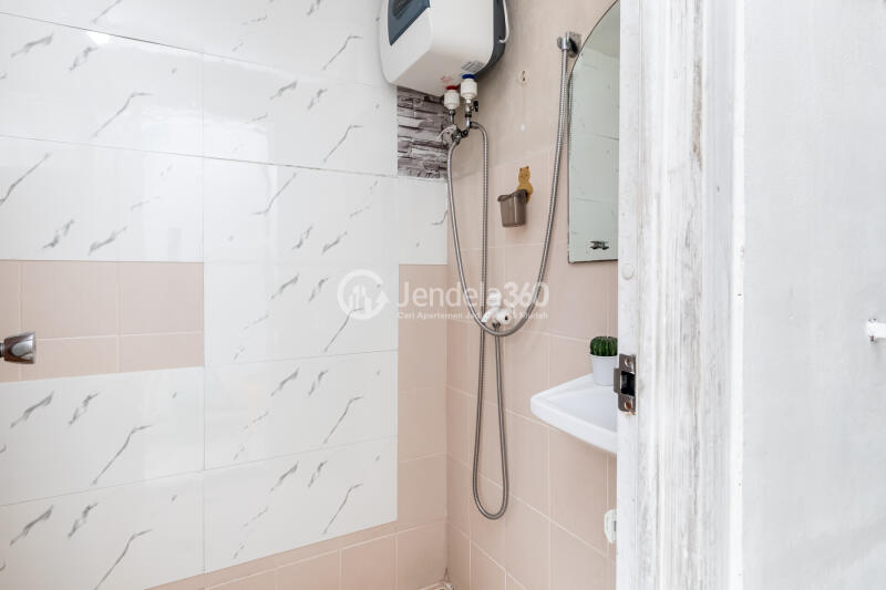Bathroom Green Palm Residence 2BR Tower C