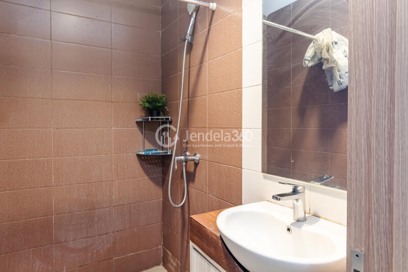 Bathroom Puri Orchard Apartment Studio View City