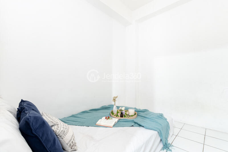 Bedroom 2 Middle Floor 2BR Apartment with City View (Barat) View at Pancoran Riverside Apartment