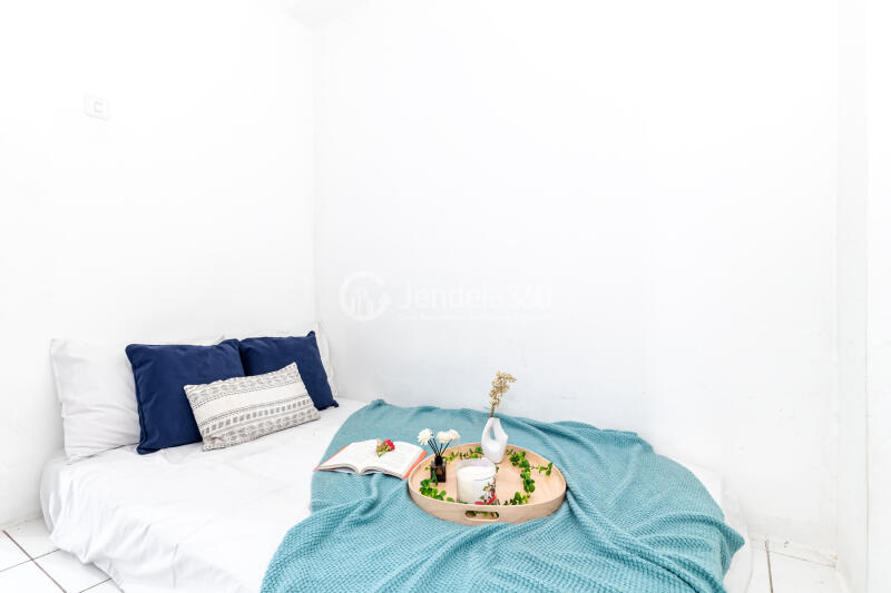 Bedroom 2 Middle Floor 2BR Apartment with City View (Barat) View at Pancoran Riverside Apartment