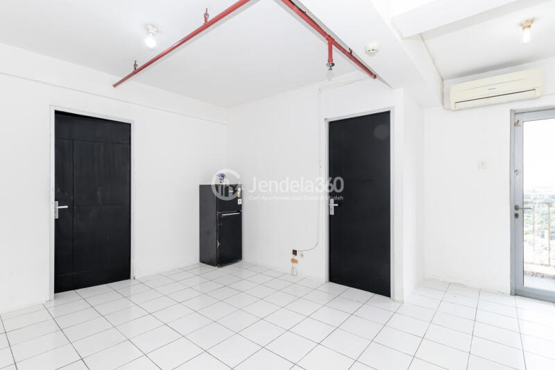 Living Room Middle Floor 2BR Apartment with City View (Barat) View at Pancoran Riverside Apartment