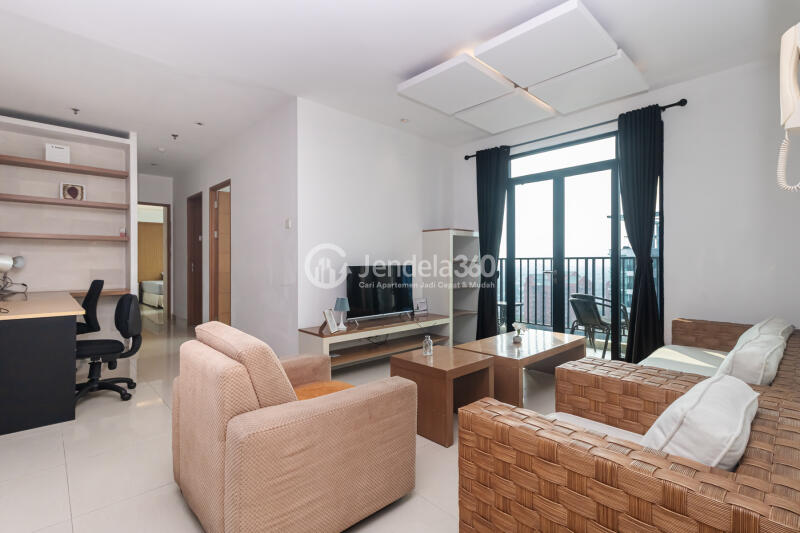 Living Room 3BR Apartment with Golf Area View at Hamptons Park Apartment