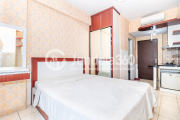 Bedroom Low Floor Studio Apartment with Jalan parkir View at Puri Park View Apartment