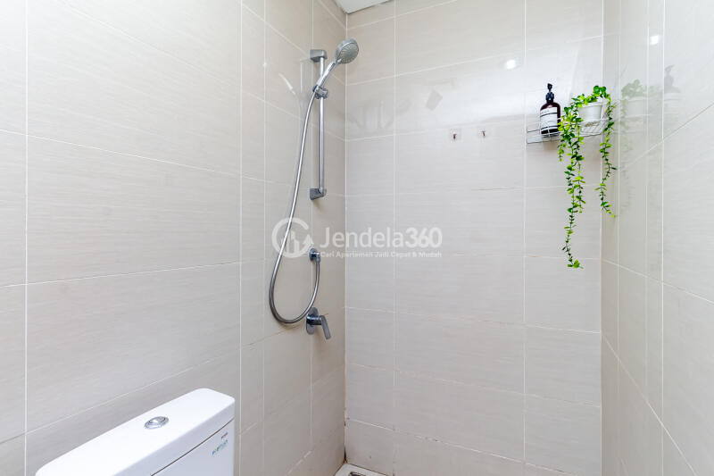 Bathroom Puri Mansion  Studio Fully Furnished