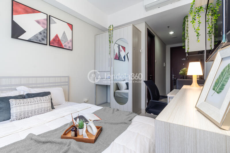 Bedroom Puri Mansion  Studio Fully Furnished