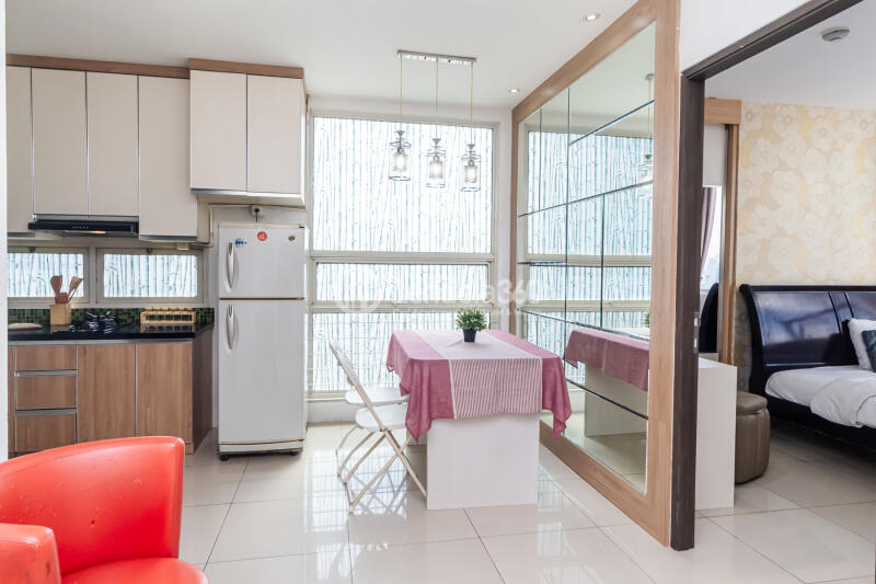 Living Room Modern 2BR Apartment High Floor with City View at Pasar Baru Mansion Apartment