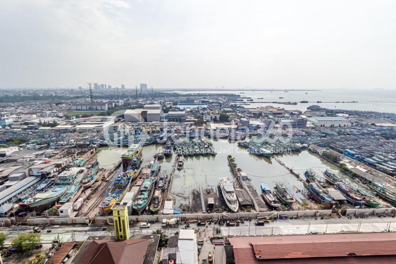 Balcony 2BR Apartment with Sea View at Green Bay Pluit Apartment