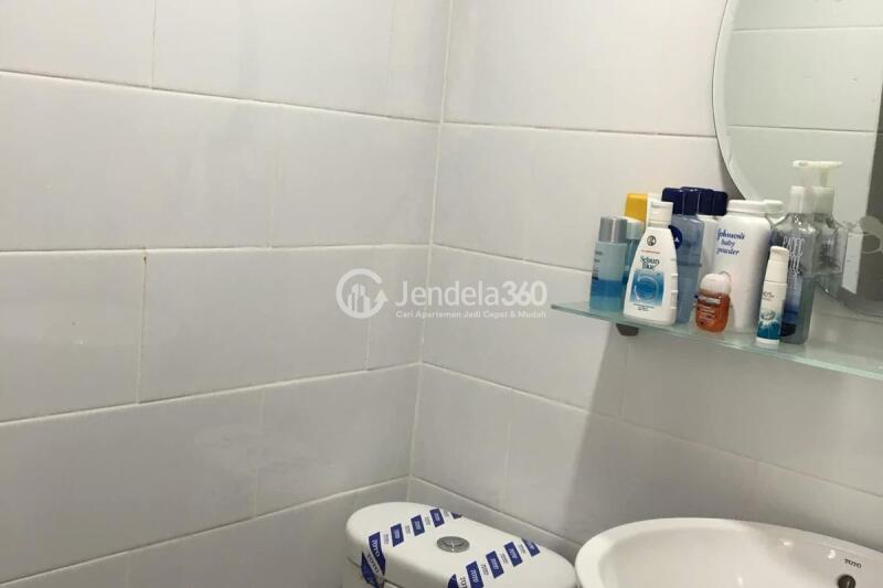 Bathroom Kebagusan City Apartment 2BR View Pool (Utara)