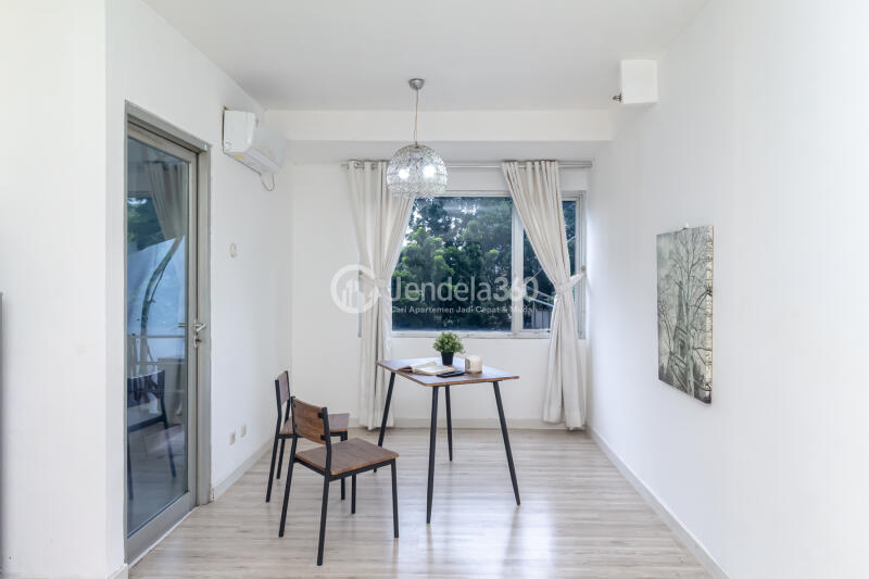 Living Room The 18Th Residence Taman Rasuna 2BR Semi Furnished