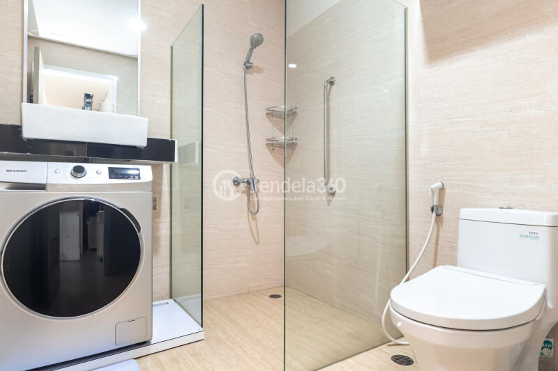 Bathroom 2 AKR Gallery West Residence 2BR Fully Furnished
