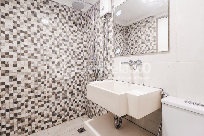 Bathroom Green Central City Apartment 1BR View City