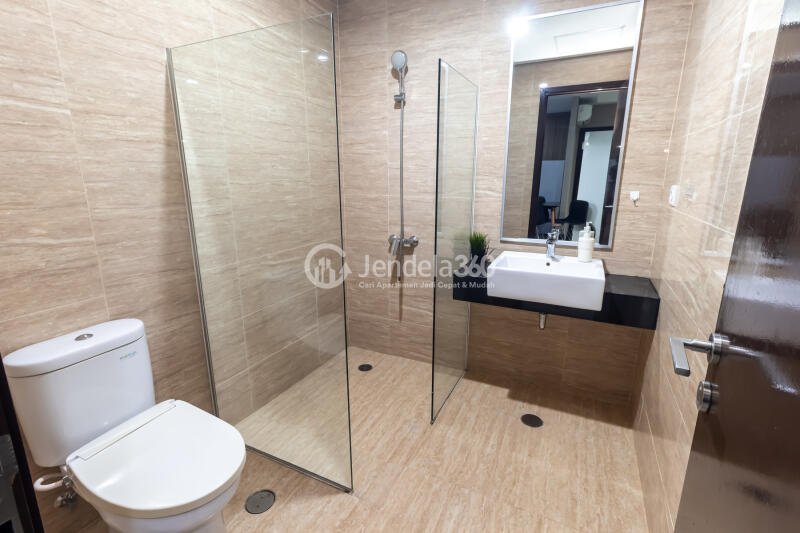 Bathroom 2 AKR Gallery West Residence 2BR Fully Furnished