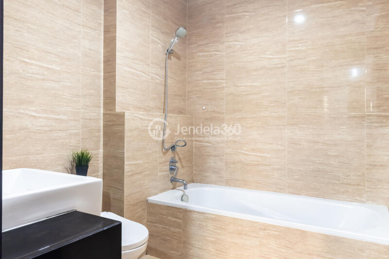 Bathroom AKR Gallery West Residence 2BR Fully Furnished