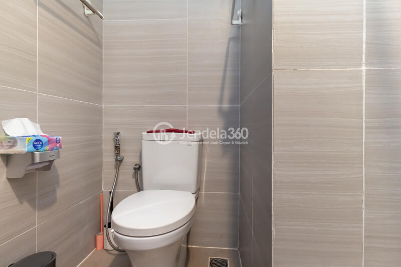 Bathroom The Crest West Vista Puri Studio Semi Furnished