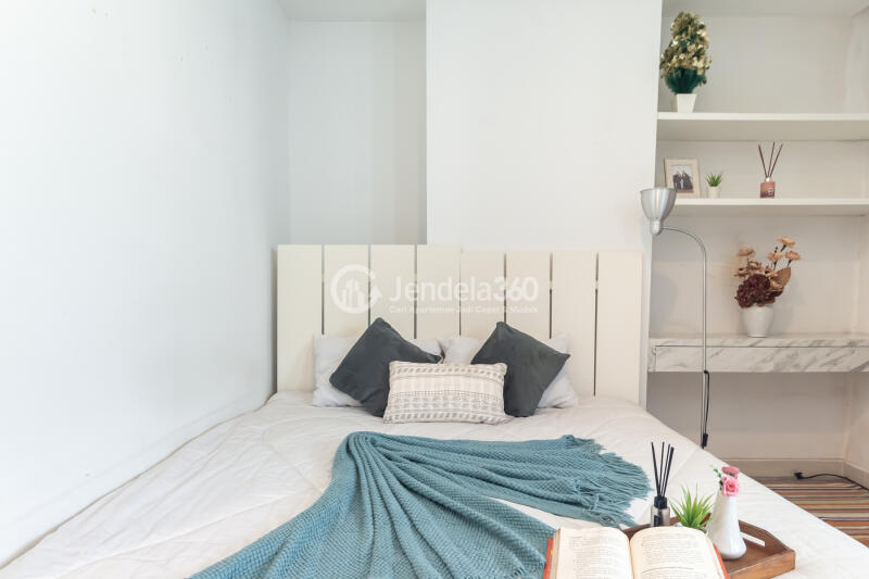 Bedroom The Crest West Vista Puri Studio Semi Furnished