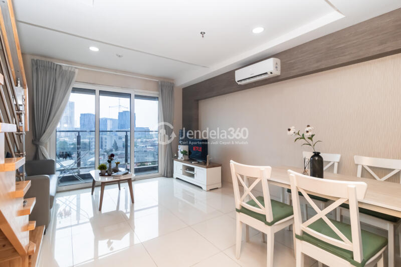 Dining Room Maqna Residence 2BR Fully Furnished