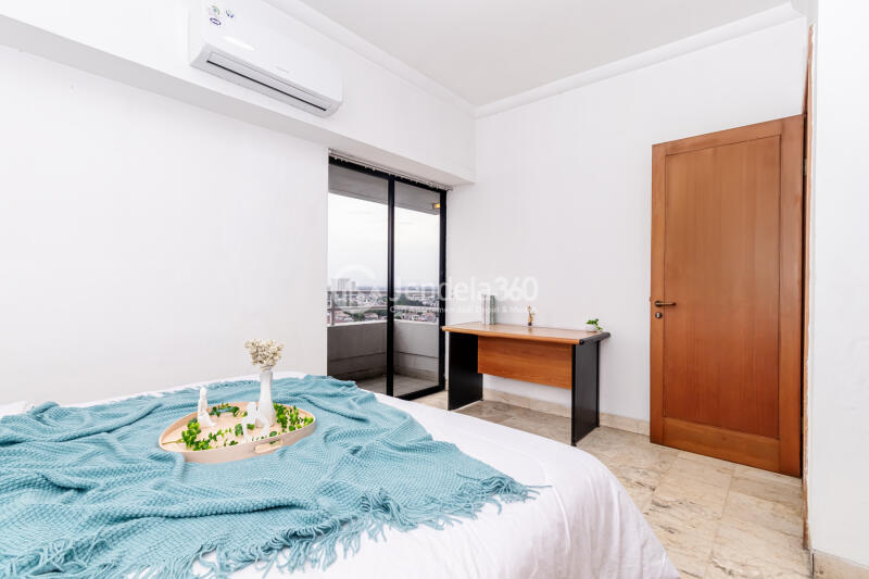 Bedroom 1 Modern 3BR Apartment Middle Floor with City View at BonaVista Apartment