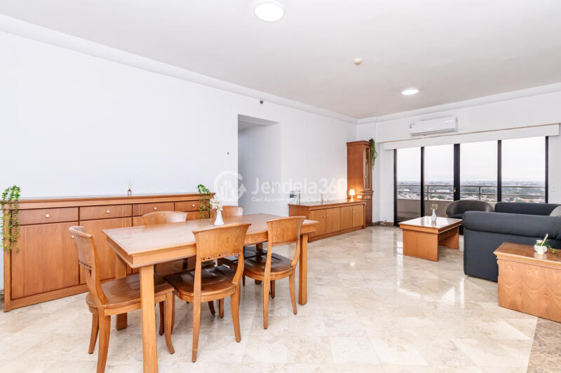 Dining Room Modern 3BR Apartment Middle Floor with City View at BonaVista Apartment