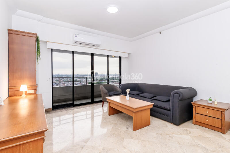 Living Room Modern 3BR Apartment Middle Floor with City View at BonaVista Apartment