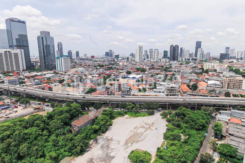 Balcony Best Studio Apartment on Middle Floor with City View at The Newton 1 Ciputra Apartment