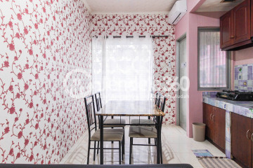 Dining Room Sudirman Park Apartment 2BR View Pool