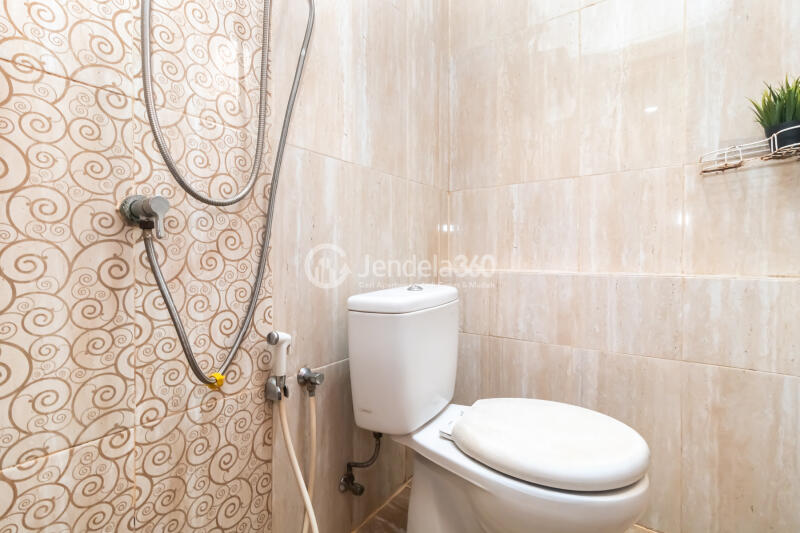 Bathroom Green Park View Apartment 2BR Fully Furnished