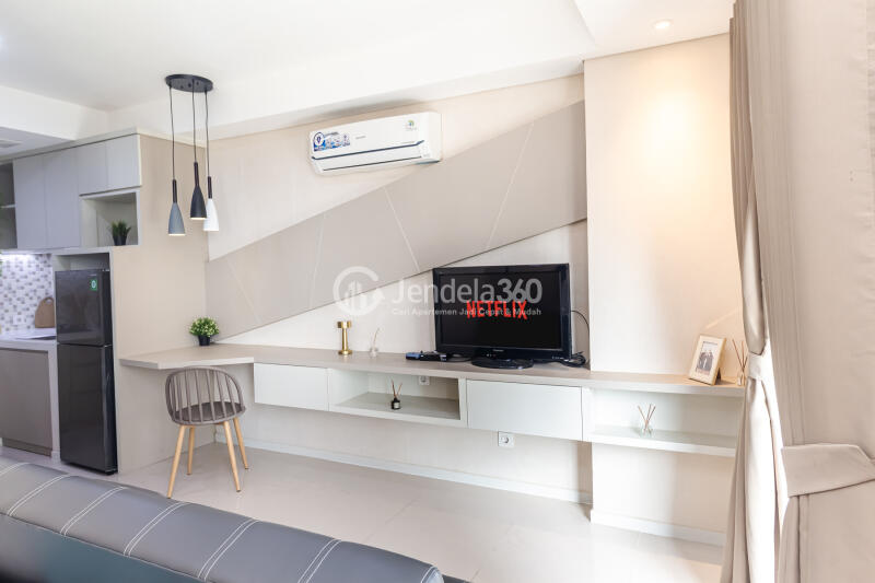 Living Room 1BR Apartment with City View at Daan Mogot City Apartment