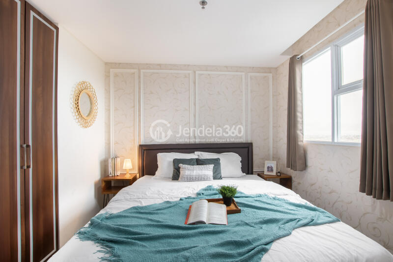 Bedroom Low Floor Studio Apartment with City View at Bintaro Icon Apartment