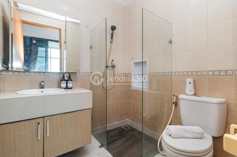 Bathroom Stunning 2BR Apartment at Hamptons Park Apartment High Floor