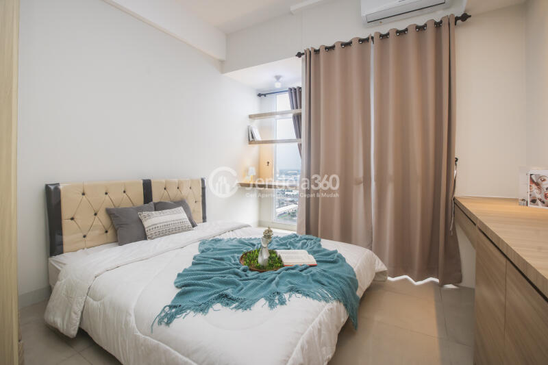 Bedroom An High Floor Studio Apartment with Exotic Pool with City View at Vasanta Innopark Apartment
