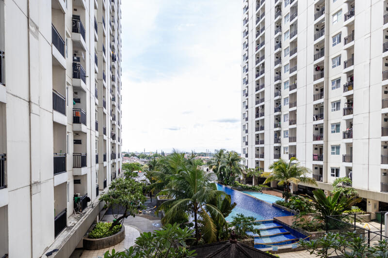 Balcony Cinere Resort Apartment Studio Fully Furnished