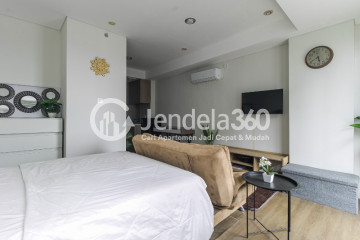 Bedroom Cozy Studio Apartment at Daan Mogot City Apartment Tower Blue Jay