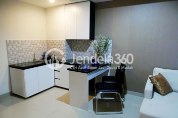 Kitchen Flawless 1BR Apartment Middle Floor with Swimming Pool View at Skyline Paramount Serpong