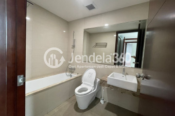 Bathroom 3BR Apartment with City View at Casa Grande Apartment
